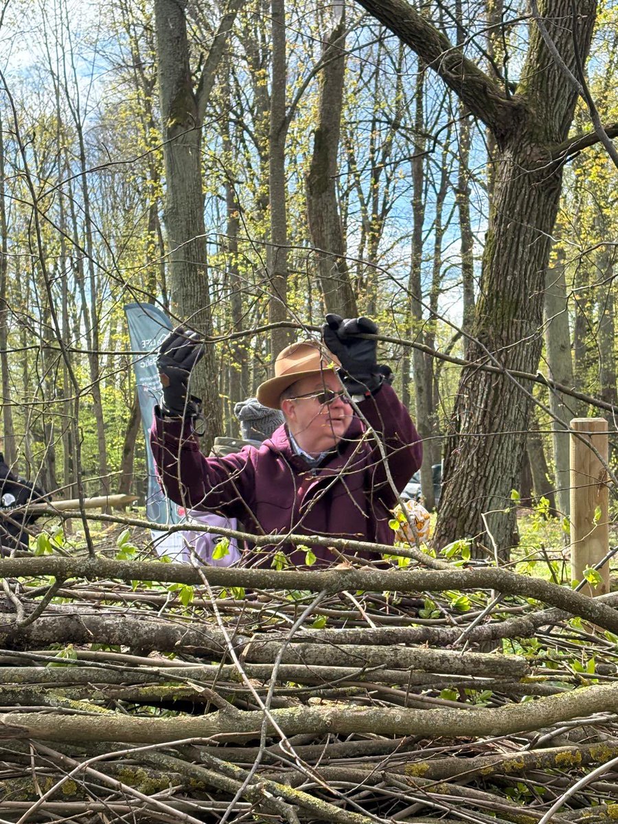 PaulBrummell's tweet photo. Great to join @LielaTalka 2025 this morning. Helping to build a biodiversity-supporting structure in Jugla, in an area of forest known for the presence of the protected hermit beetle.
#esamDABA.
🇱🇻🇬🇧 https://t.co/TCG2HvXDyO