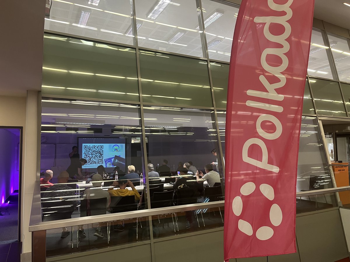 Vikk 🐽 🐖 tweet media