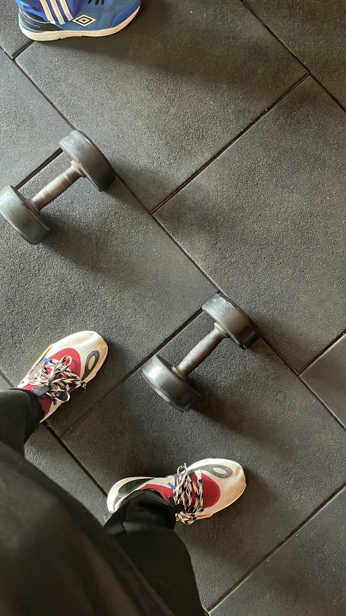 asyfirzn's tweet photo. gym💪🏻 https://t.co/Aa1sKAegcm