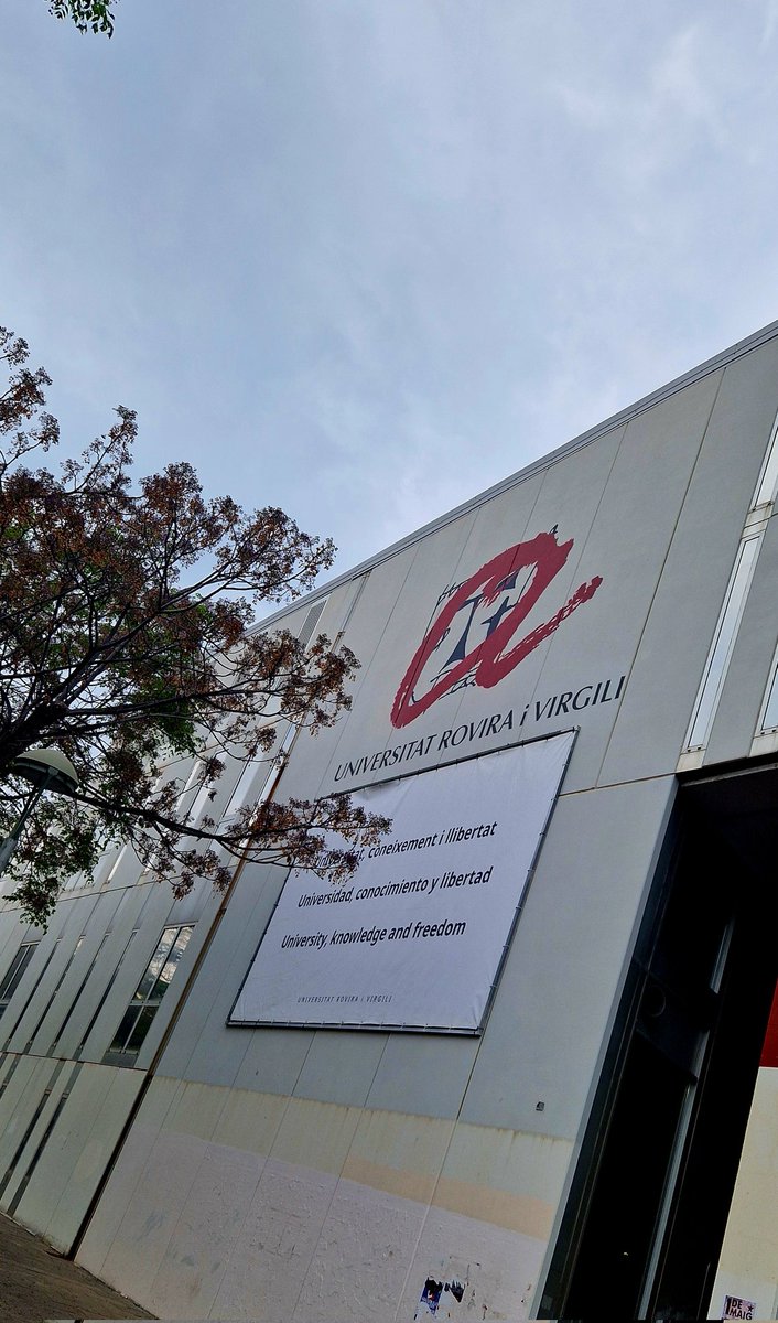 Avui l'alumnat de PAU+25 tanca una etapa al nostre centre per obrir una nova porta cap als seus somnis. Heu sigut constants i heu treballat de valent,  us desitgem molta sort i molts d'èxits.

cfatortosa_PAU+25