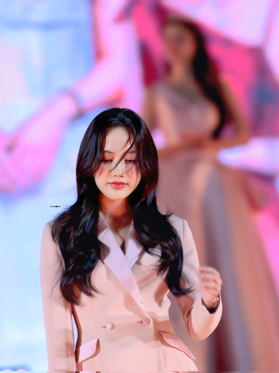 เป็นมามี้น้อนฟรีนมานี่น้องเบคค่ะ 🥺🥰 tweet media