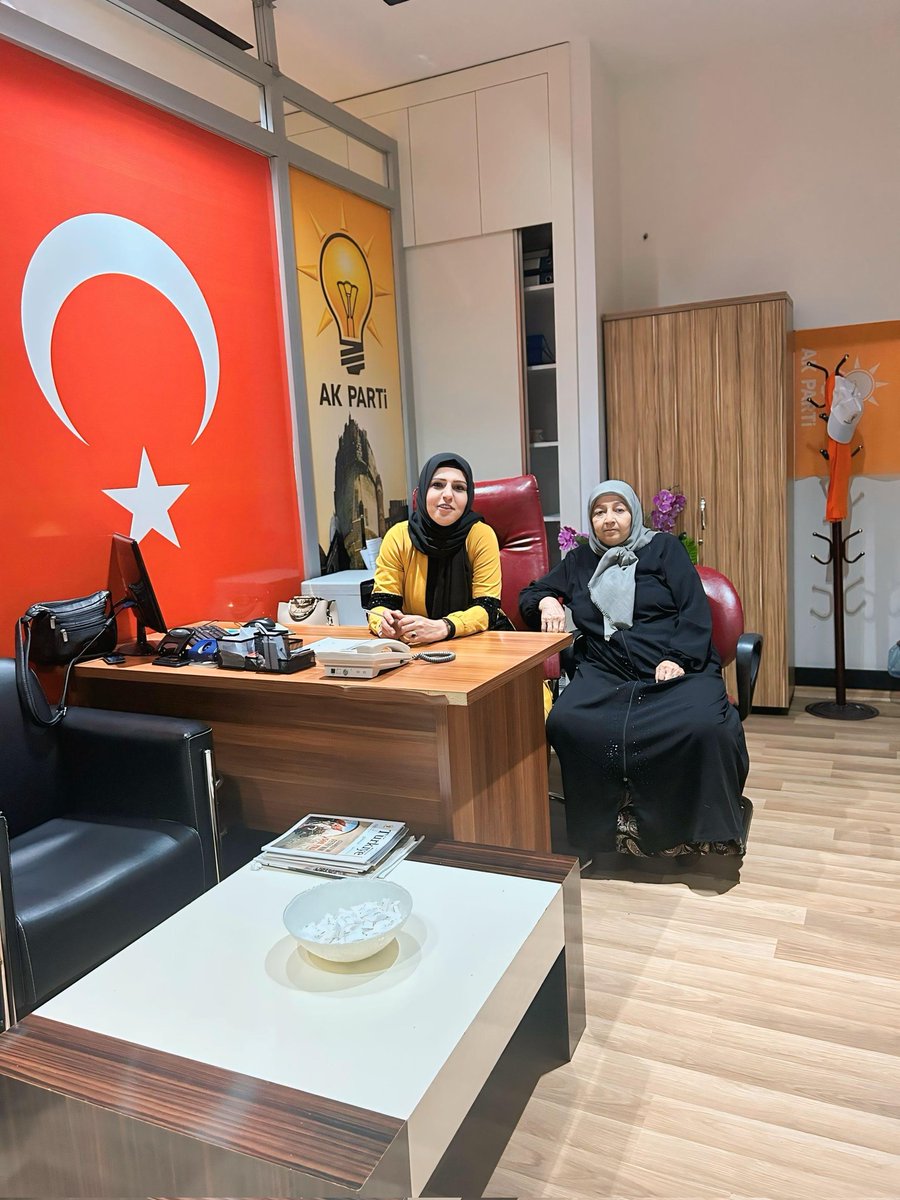 Bugün İl Başkanlığımızda Nöbetçilerimiz; 

Yönetim Kurulu Üyelerimiz ; Şükran Yılmaz , Elmas Göçer  Sohbet etmeye bekleriz.

Nöbet saatimiz👇🏻
⏰ 11:00 - 17:00
📔 Soru, görüş ve önerileriniz için İl Başkanlığımızı ziyaret edebilirsiniz.  <a href="/mervenurseyit/">Ecz.Mervenur Seyit Beşe</a>