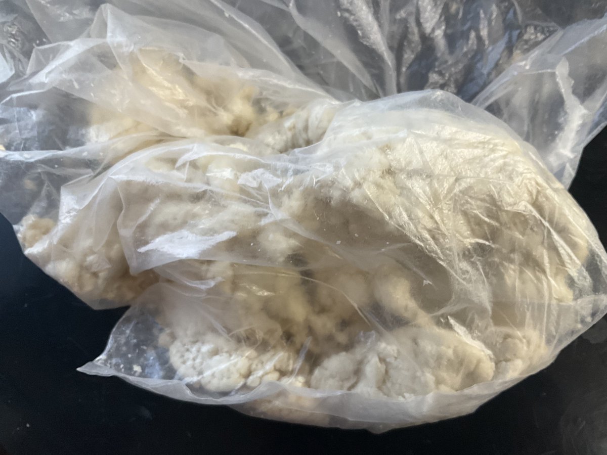 61ack_y's tweet photo. 実験

今回はいつもの足踏み形成をせず袋の中でしっかり練り上げ
製麺機で生地を繋げる

食感が変わるのか楽しみ https://t.co/SvPnPcKolY