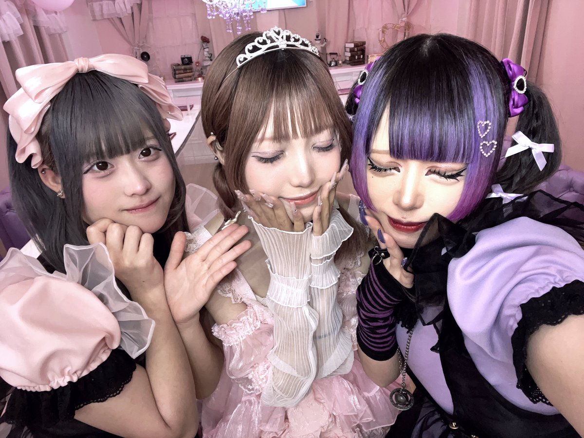 【Chuu Princess】(ちゅ〜ぷりんせす) 福岡 天神 コンカフェ ちゅーぷり キャスト募集 (@cafe_chuupri_x) on Twitter photo ちゅ〜ぷりんせすオープンしてます🏰
にゃちぽぽ生還祭♡
👑にゃちぽぽ(<a href="/popo_chuu_/">にゃちぽぽ@4/26生還祭</a> )
👑やみ(<a href="/ymrm_01/">やみ😈↝ † 4/26ちゅーぷり ,5/17 やみ3周年,6/21 アイドルイベ</a> )
🎀もか(<a href="/m0ca__/">もか</a> )
19:30−
🎀そゆき(<a href="/SO_yuki_/">そゆき</a> )
20−
🎀まい(<a href="/mchanx__xn/">まい🤍5/24生誕</a> )
たくさんのご来店お待ちしております🍒🤍
#コンカフェ #コンカフェ天神 #コンカフェ福岡 #ちゅーぷり ちゅ〜ぷりんせすオープンしてます🏰
にゃちぽぽ生還祭♡
👑にゃちぽぽ(<a href="/popo_chuu_/">にゃちぽぽ@4/26生還祭</a> )
👑やみ(<a href="/ymrm_01/">やみ😈↝ † 4/26ちゅーぷり ,5/17 やみ3周年,6/21 アイドルイベ</a> )
🎀もか(<a href="/m0ca__/">もか</a> )
19:30−
🎀そゆき(<a href="/SO_yuki_/">そゆき</a> )
20−
🎀まい(<a href="/mchanx__xn/">まい🤍5/24生誕</a> )
たくさんのご来店お待ちしております🍒🤍
#コンカフェ #コンカフェ天神 #コンカフェ福岡 #ちゅーぷり