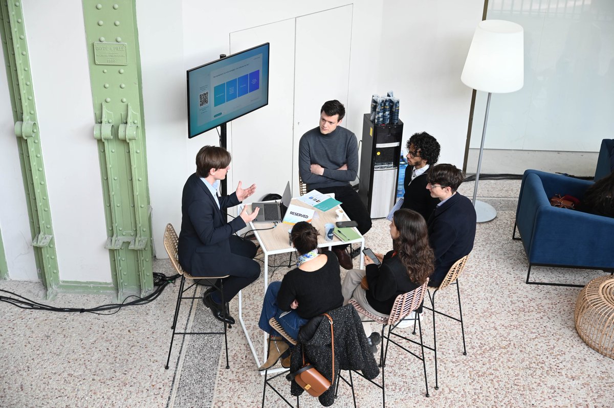 Aujourd’hui sur notre stand à #ChangeNOW2025, nos équipes ont animé une fresque du numérique.

💡 L’objectif : comprendre l’impact environnemental du digital et identifier des leviers concrets pour agir de manière plus responsable.

#KPMGxChangeNOW