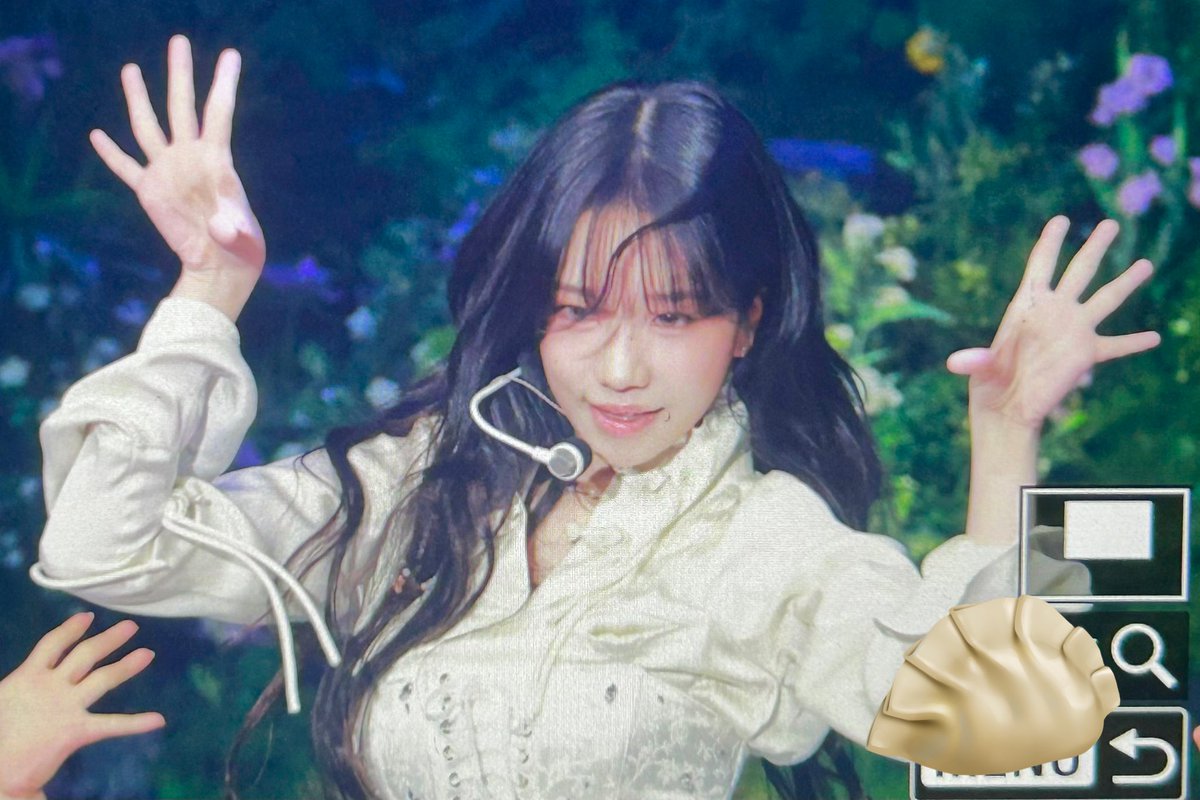 apple_mandoo's tweet photo. 미친 조유리 파노라마 #조유리 https://t.co/irenYtXdqN