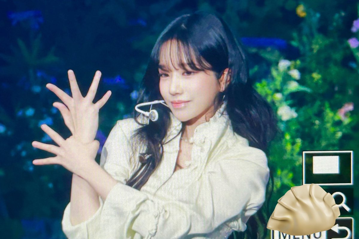 apple_mandoo's tweet photo. 미친 조유리 파노라마 #조유리 https://t.co/irenYtXdqN