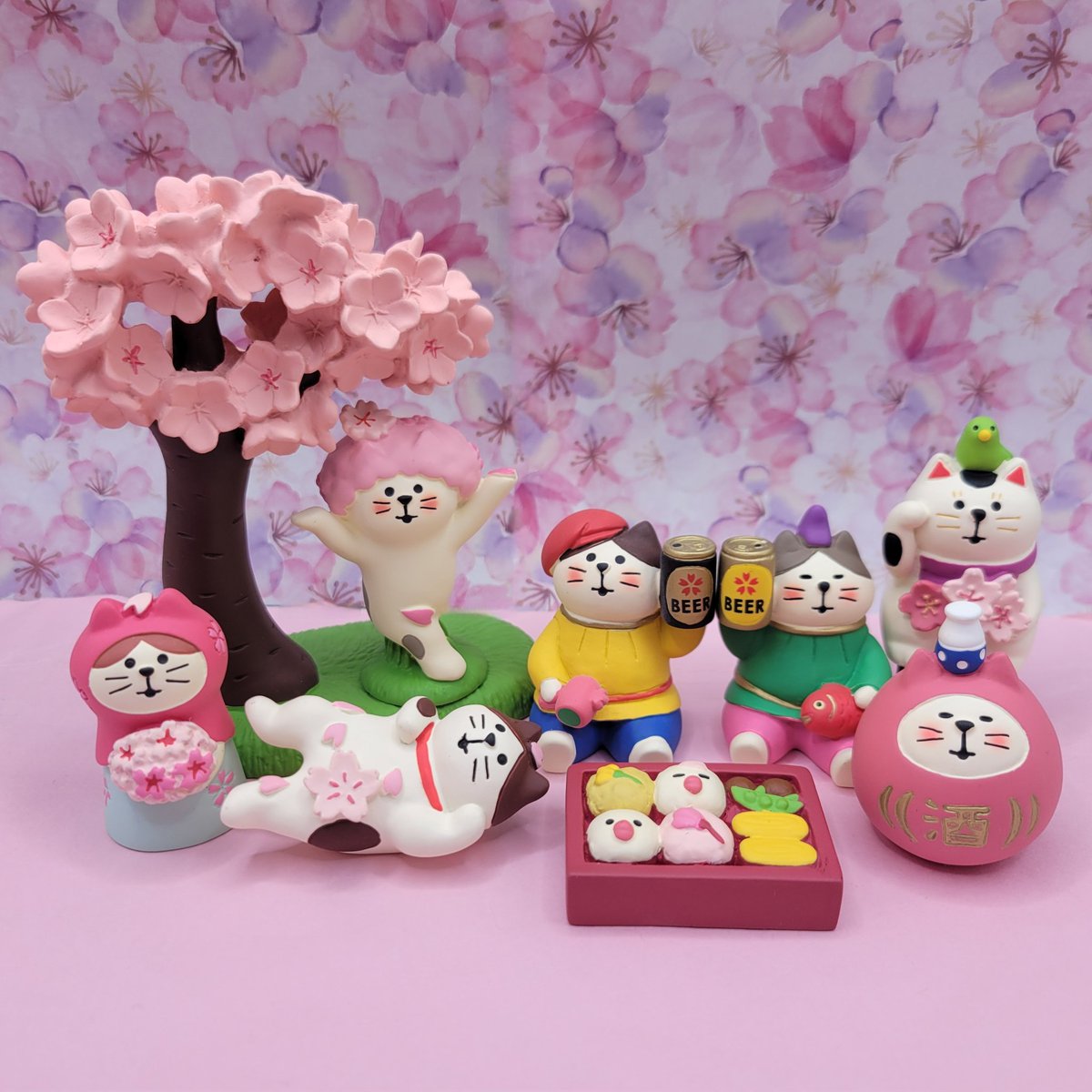 函館もついに桜が開花しました〜🌸 ちょっと風は強いけど今日は天気も