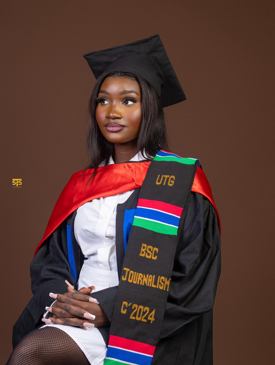 Jainaba_mbowe1's tweet photo. Not just any lame title🥂🥳 https://t.co/LdHQZTH5nG
