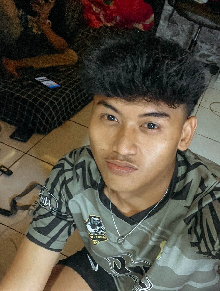Marully tweet media
