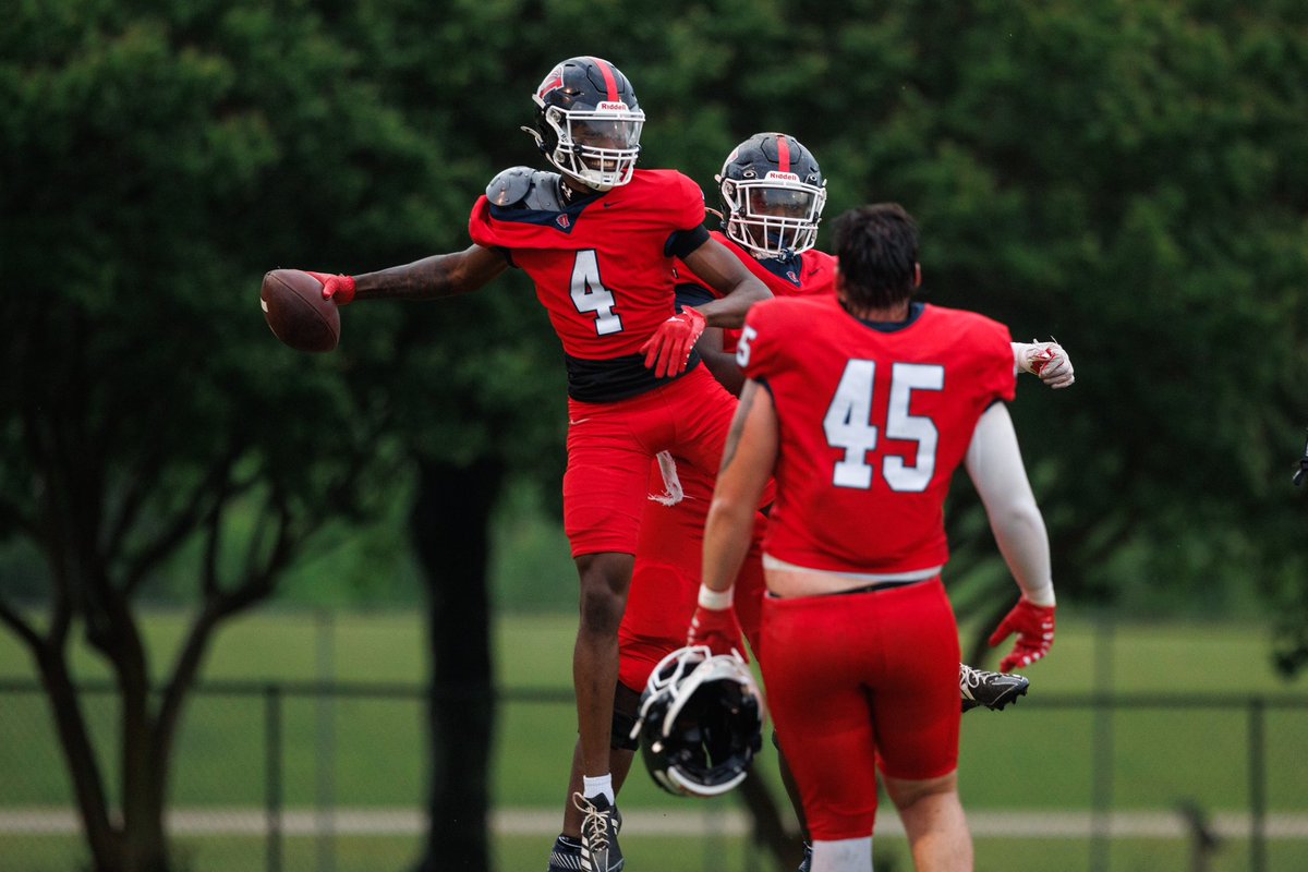Tyran Mosley (@tyranmosley) on Twitter photo Spring ✅ check out my film ! hudl.com/v/2QTibu <a href="/Coach_TMacon/">Travis Macon</a> <a href="/_CoachBump/">Chad Bumphis</a> <a href="/CoachWillis_/">Damion Willis</a> <a href="/Rebels247/">David Johnson</a> <a href="/_CoachEllington/">Danterius Ellington</a> <a href="/parkercundiff2/">Parker Cundiff</a> <a href="/QB_CoachColeman/">Nick Coleman</a> Spring ✅ check out my film ! hudl.com/v/2QTibu <a href="/Coach_TMacon/">Travis Macon</a> <a href="/_CoachBump/">Chad Bumphis</a> <a href="/CoachWillis_/">Damion Willis</a> <a href="/Rebels247/">David Johnson</a> <a href="/_CoachEllington/">Danterius Ellington</a> <a href="/parkercundiff2/">Parker Cundiff</a> <a href="/QB_CoachColeman/">Nick Coleman</a>
