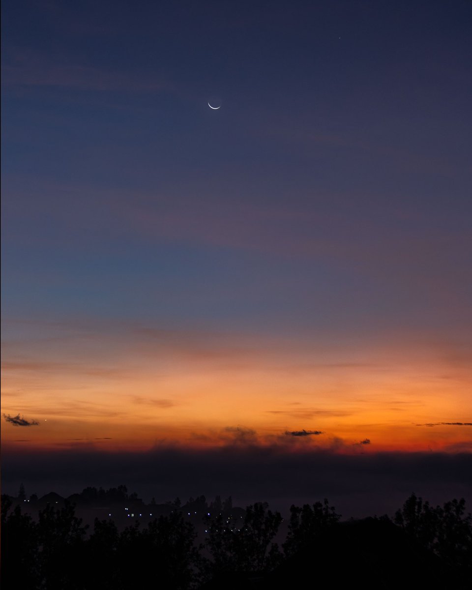 Smiling moon 
.
.
.
📷: <a href="/simbyvan_rud/">𝕊𝕀𝕄𝔹𝕀 𝕐𝕧𝕒𝕟 ℝ𝕦𝕕𝕒𝕙𝕦𝕤𝕙𝕒</a>