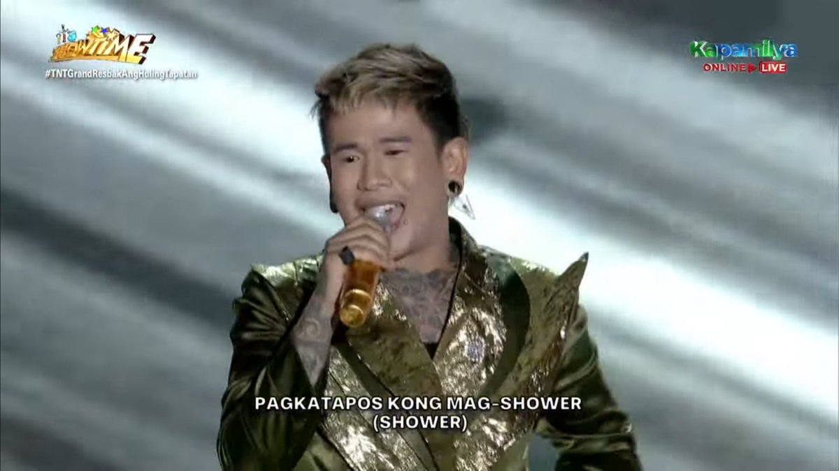 dailyjayvz's tweet photo. Ang angas mo Marko. Ang tapang mo para kantahin yan sa harap ng SB19. 
#TNTGrandResbakAngHulingTapatan https://t.co/KY6pUCC3sl