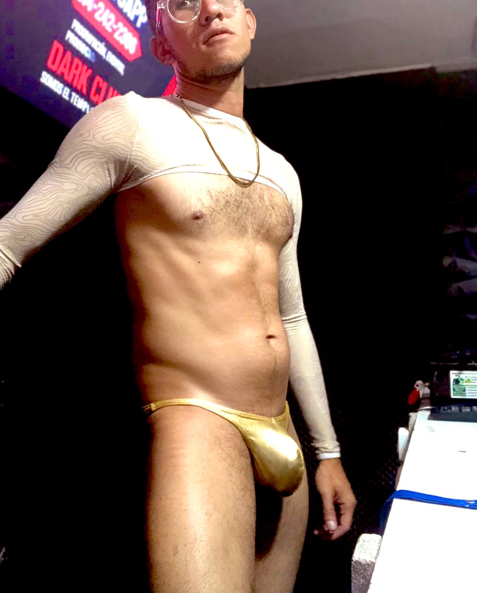 Todos los viernes son de <a href="/DarkClub24/">DARK CLUB BAR</a> <a href="/Dark_club_2005/">DARK CLUB Bogotá</a>