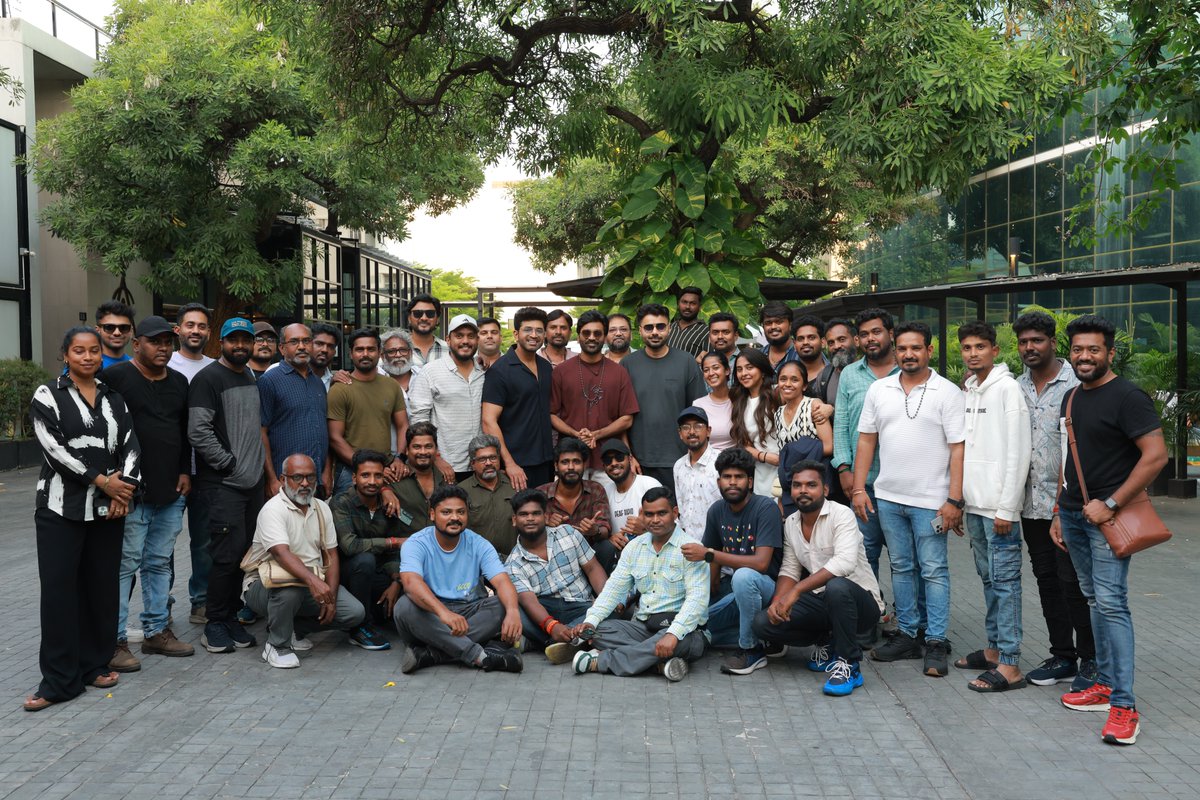 DawnPictures (@dawnpicturesoff) on Twitter photo It's time to call it a WRAP for #IdlyKadai ❤️
See you in theatres on the 1st of October
Exciting updates soon🧨 🔜
<a href="/dhanushkraja/">Dhanush</a> <a href="/arunvijayno1/">ArunVijay</a> <a href="/RedGiantMovies_/">Red Giant Movies</a> <a href="/gvprakash/">G.V.Prakash Kumar</a> @menennithya @aakashbaskaran @thesreyas <a href="/wunderbarfilms/">Wunderbar Films</a>
<a href="/MShenbagamoort3/">M Shenbagamoorthy</a> <a href="/kavya_sriram/">Kavya Sriram</a> It's time to call it a WRAP for #IdlyKadai ❤️
See you in theatres on the 1st of October
Exciting updates soon🧨 🔜
<a href="/dhanushkraja/">Dhanush</a> <a href="/arunvijayno1/">ArunVijay</a> <a href="/RedGiantMovies_/">Red Giant Movies</a> <a href="/gvprakash/">G.V.Prakash Kumar</a> @menennithya @aakashbaskaran @thesreyas <a href="/wunderbarfilms/">Wunderbar Films</a>
<a href="/MShenbagamoort3/">M Shenbagamoorthy</a> <a href="/kavya_sriram/">Kavya Sriram</a>