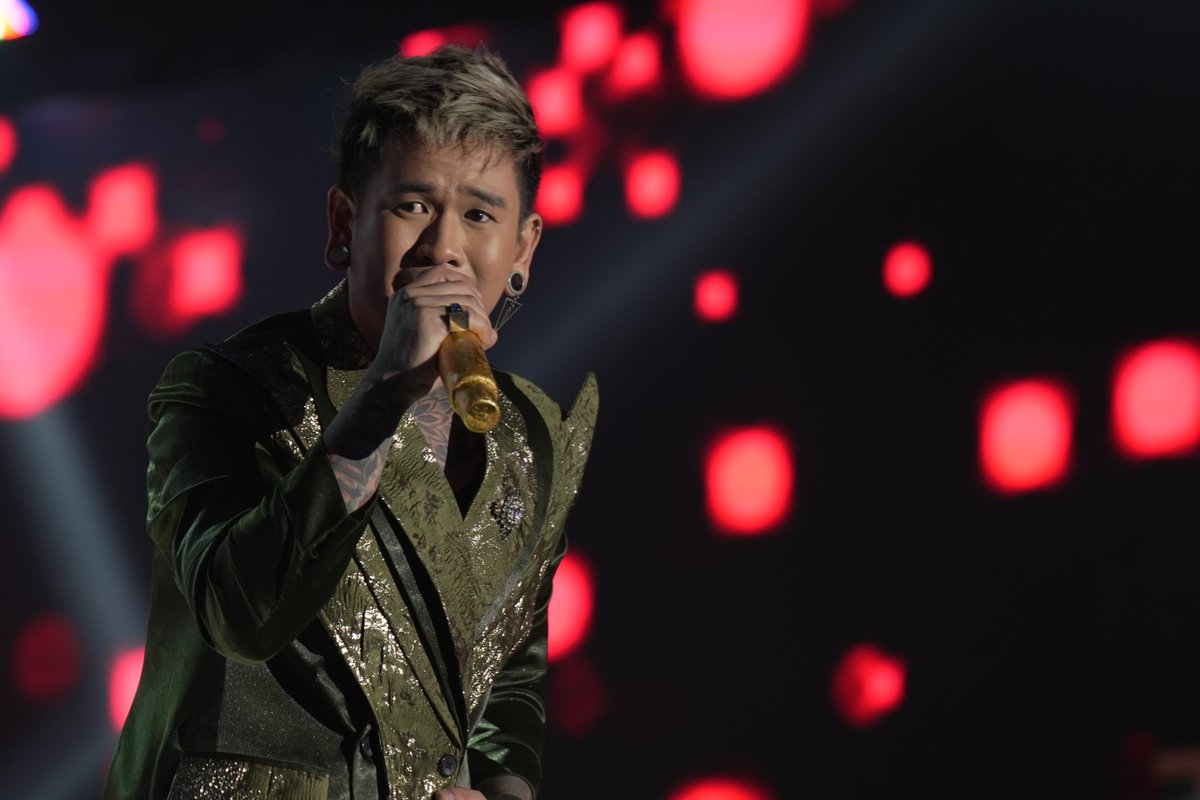 itsShowtimeNa's tweet photo. FINAL ROUND: Marko Rudio sa kanyang SB19 medley. 🔥⛰️🌊🍃💠

#TNTGrandResbakAngHulingTapatan https://t.co/BuS8aGmUlx