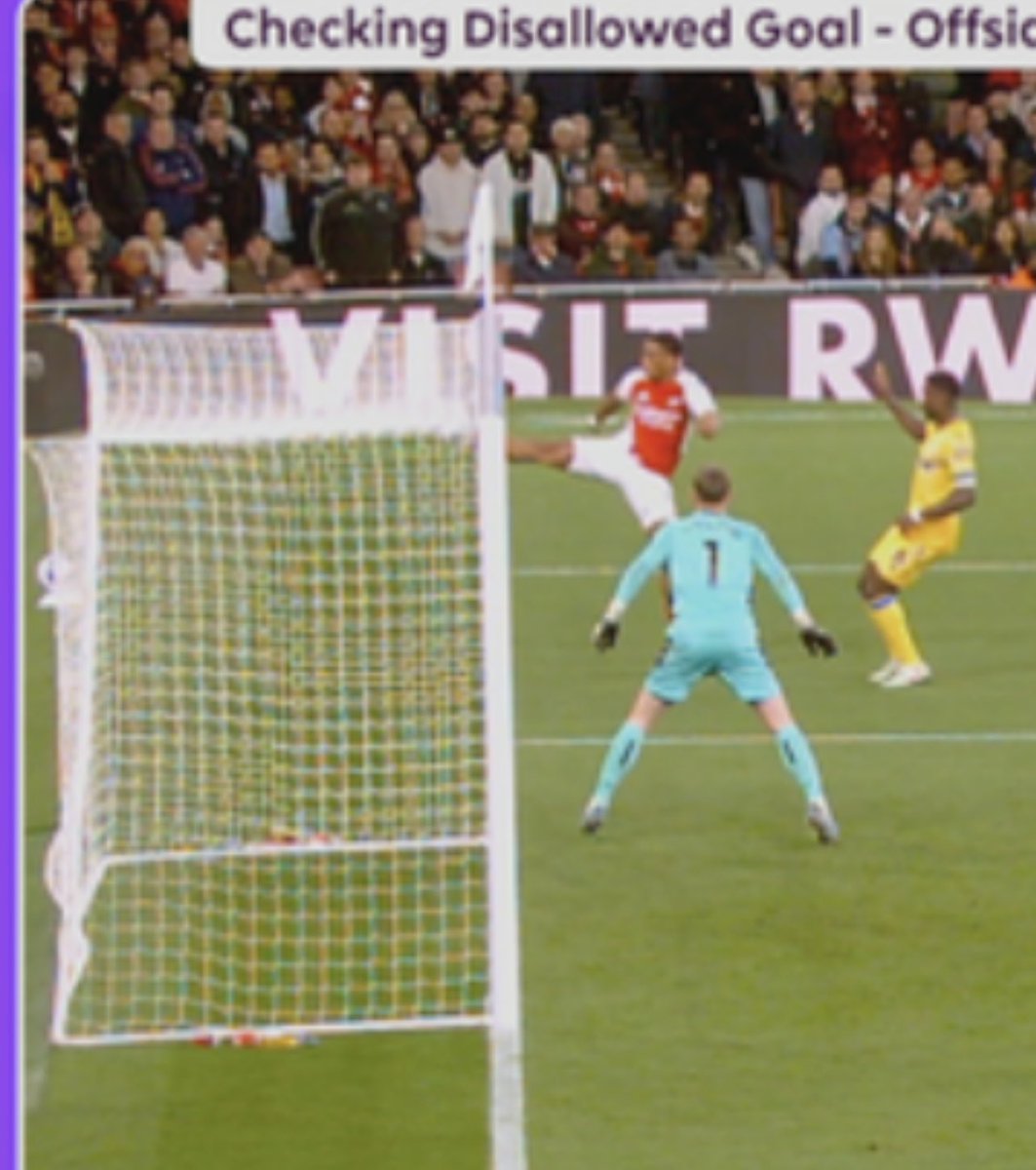 Christopher tweet media