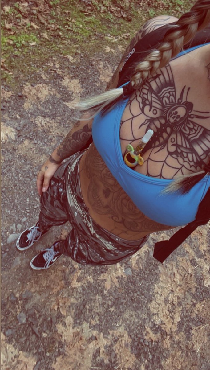 RT if you love tattooed titties🥰🍈🍈