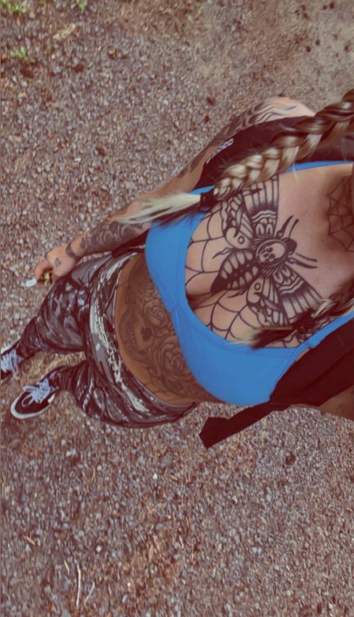 WranglerQueen's tweet photo. RT if you love tattooed titties🥰🍈🍈 https://t.co/yd1Ath9eNi