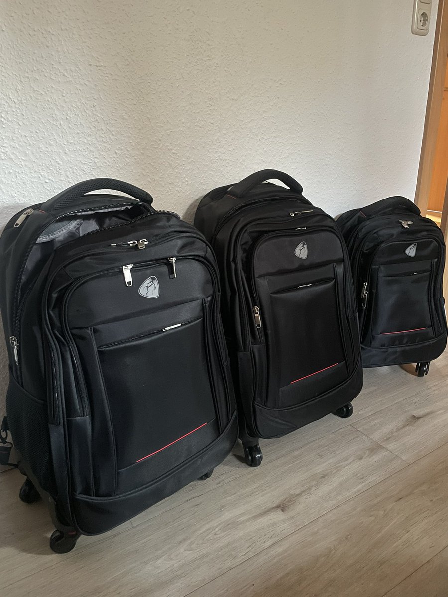 😍BLITZER Fanpost😍 wenn die Familie einen BLITZER trägt🙋🏻‍♂️🍀😊
Danke für das 😎Foto 👍🏻.