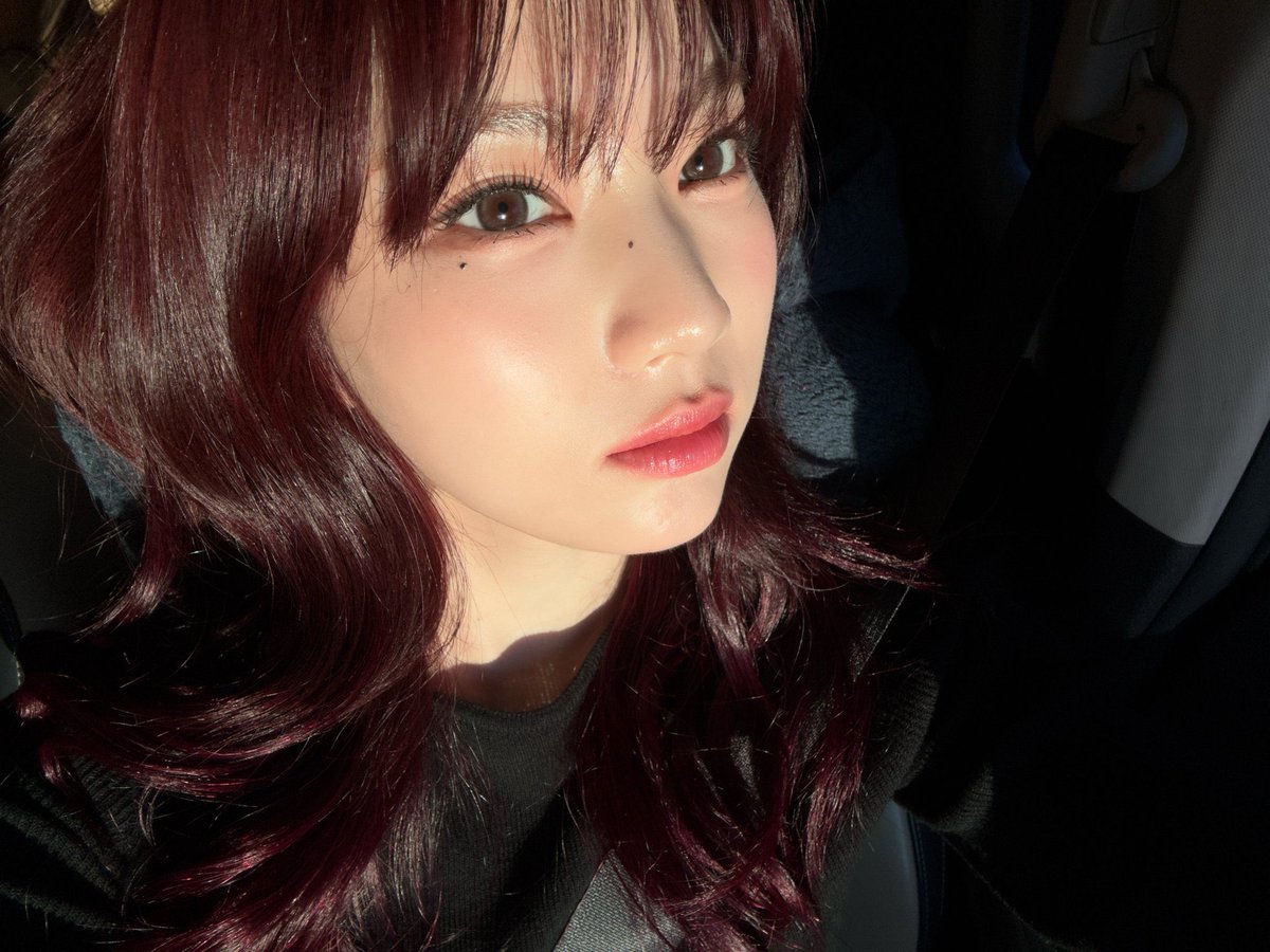 Bet you're jealous because the sun gets to kiss me all over before you do, aren’t you? Don't worry, I'll save the best for you next time. ₊˚⊹ ᰔ