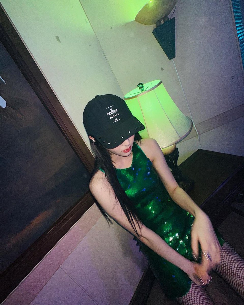 bunnsized's tweet photo. Ya vamos para mitad de año pero aquí estoy yo aún sin superar el que será y es el mejor álbum del año, « Baile inolvidable » 🌴★💭 es mi canción fav y mi novia es mi baile inolvidable porque siempre será ella y ella me enseñó a querer. ㅠㅠ! 

𝐫ë𝐭𝕣o ♫︎’𓈒 ◌ 𝐩✿թ! #𝐥ün𝕒̄ https://t.co/1NOgoe5Z8j