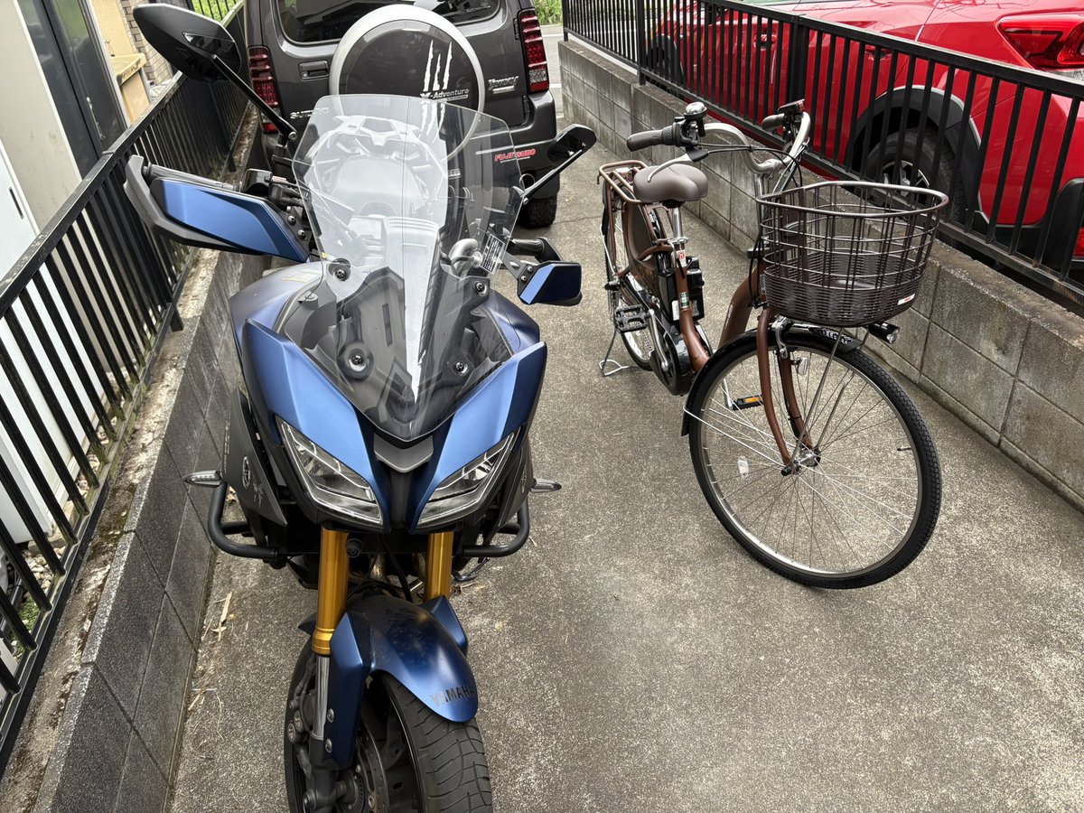 Yunysukemasa's tweet photo. 納車ツイート

夫婦でヤマハ乗りになりました！

#PASwith #YAMAHA乗りは繋げて https://t.co/YSXMfSBUHA
