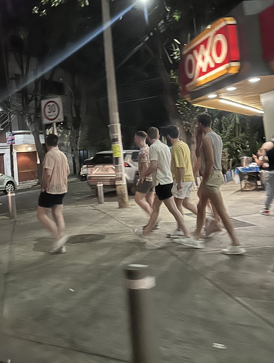 yorkengels's tweet image. desde cuando cdmx es puerto vallarta