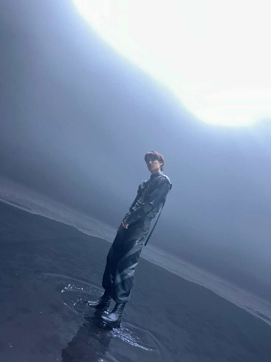 weareoneEXO's tweet photo. red eyes💥

#KAI #카이
#EXO #엑소 #weareoneEXO
#WaitOnMe #KAI_WaitOnMe https://t.co/2hIhit69lT