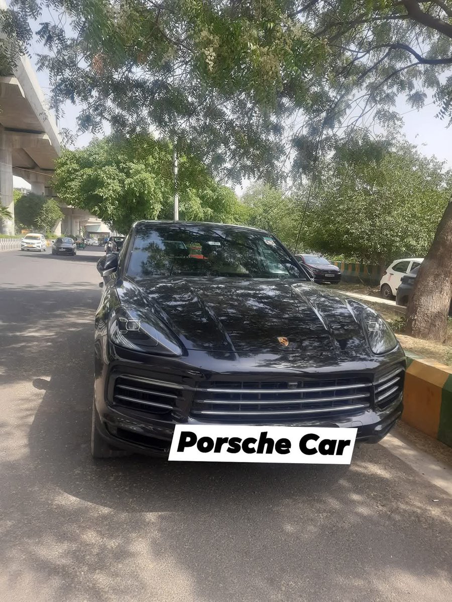 LalitKu87615202's tweet image. नोएडा की सड़कों पर करोड़ों रुपए की कीमतों वाले कारें यूं ही खड़ी दिखती दिखाई देती है। नोएडा में सभी प्रकार की एक से एक महंगी कारें हैं। नोएडा में पैसे की कोई कमी नहीं है। ओर ना ही पैसे की कदर है। 

यो नोएडा है प्रधान 💪🏻

#porsche #vipcars