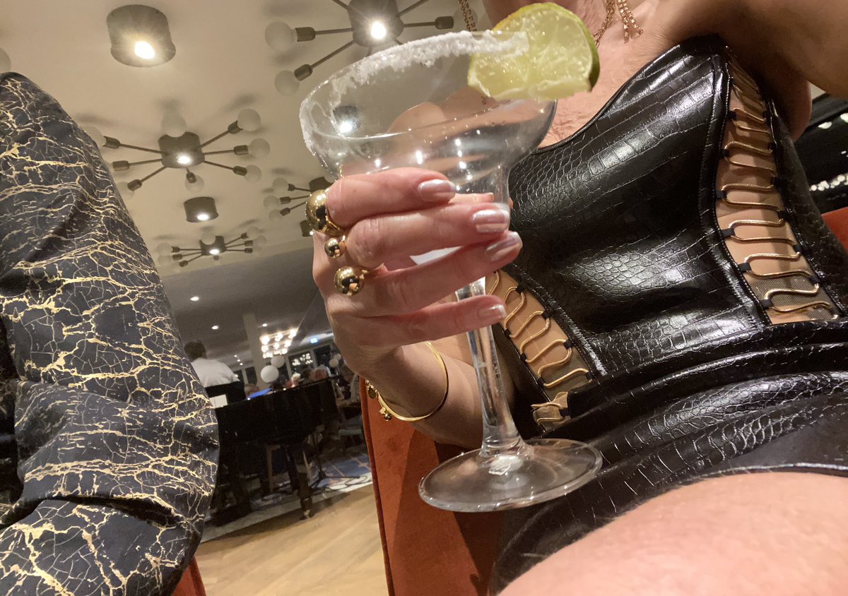 BlancoGoGo's tweet photo. Good morning Twitter 💋

#Cologne, where we visited the cathedral, and I bought some cologne….

The sun came out! We drank bubbles on the top deck 🍾🥂

#GGAfloat 🚢 

Dinner, as always was spectacular 🍽️🍷🍸
Music quiz? We were rubbish 😁🎶 

(2 piece by #HoneyBirdette) https://t.co/5U0b4snotw
