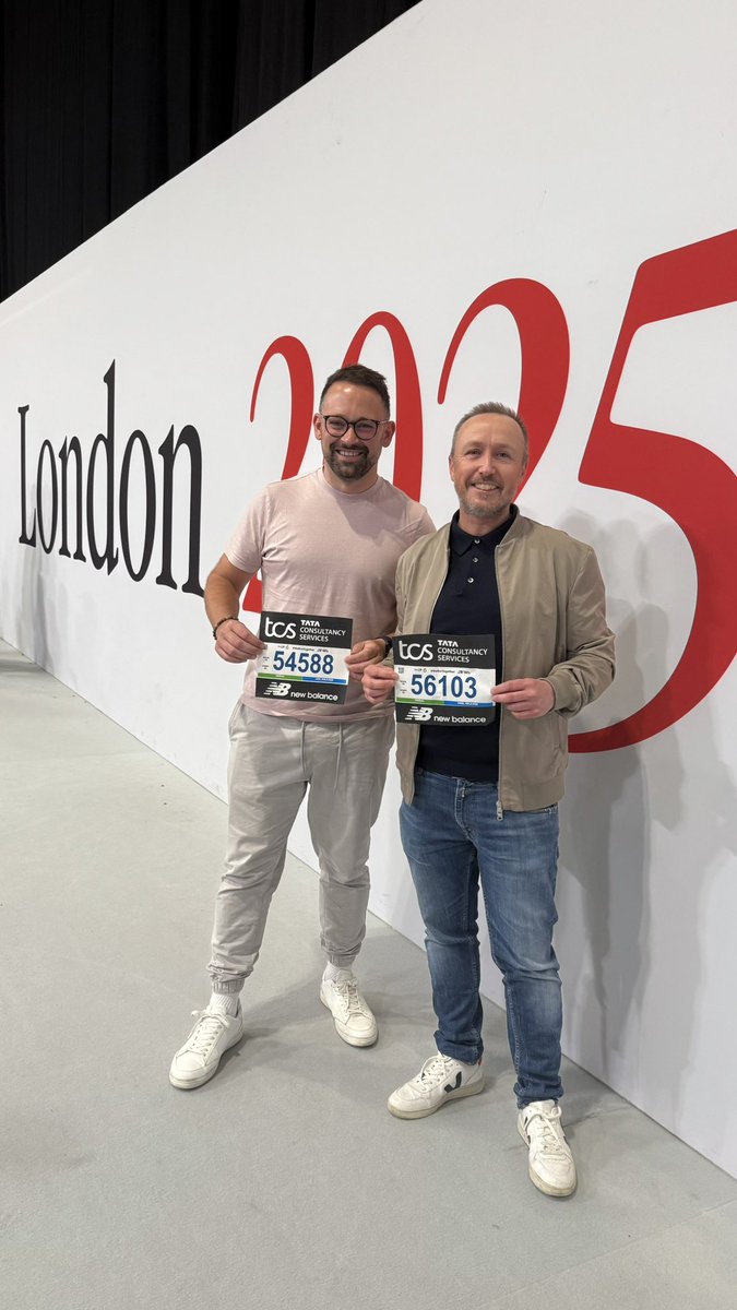 graz1980's tweet photo. It’s Happening 🇬🇧💙 #tcsLondonMarathon #2025 @LondonMarathon https://t.co/rNoZOgSim4