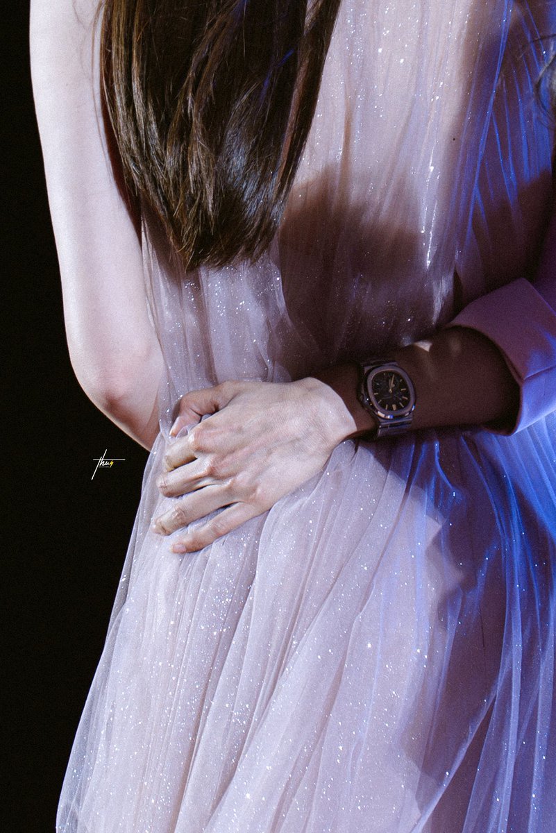 wilxiiix's tweet image. เห็นแค่นี้ก็เขินแล้วอะ บ้าจริงงงง

ICON X THE WATER ENGLOT🌊  #4ElementsPressCon
#englot #อิงล็อต