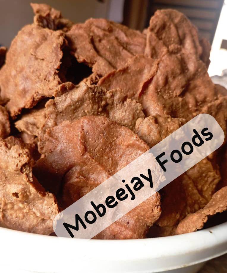 Khodeejah_'s tweet photo. @justtruth001 Kulikuli is made from defatted peanuts, blended with spices; that is where the rich, distinct taste comes from.

At Mobeejay Foods, we make the best kulikuli that is crunchy, slightly peppered, very sweet, and made with top-quality ingredients.

A KG is #10,000 https://t.co/yacVrRVdVY