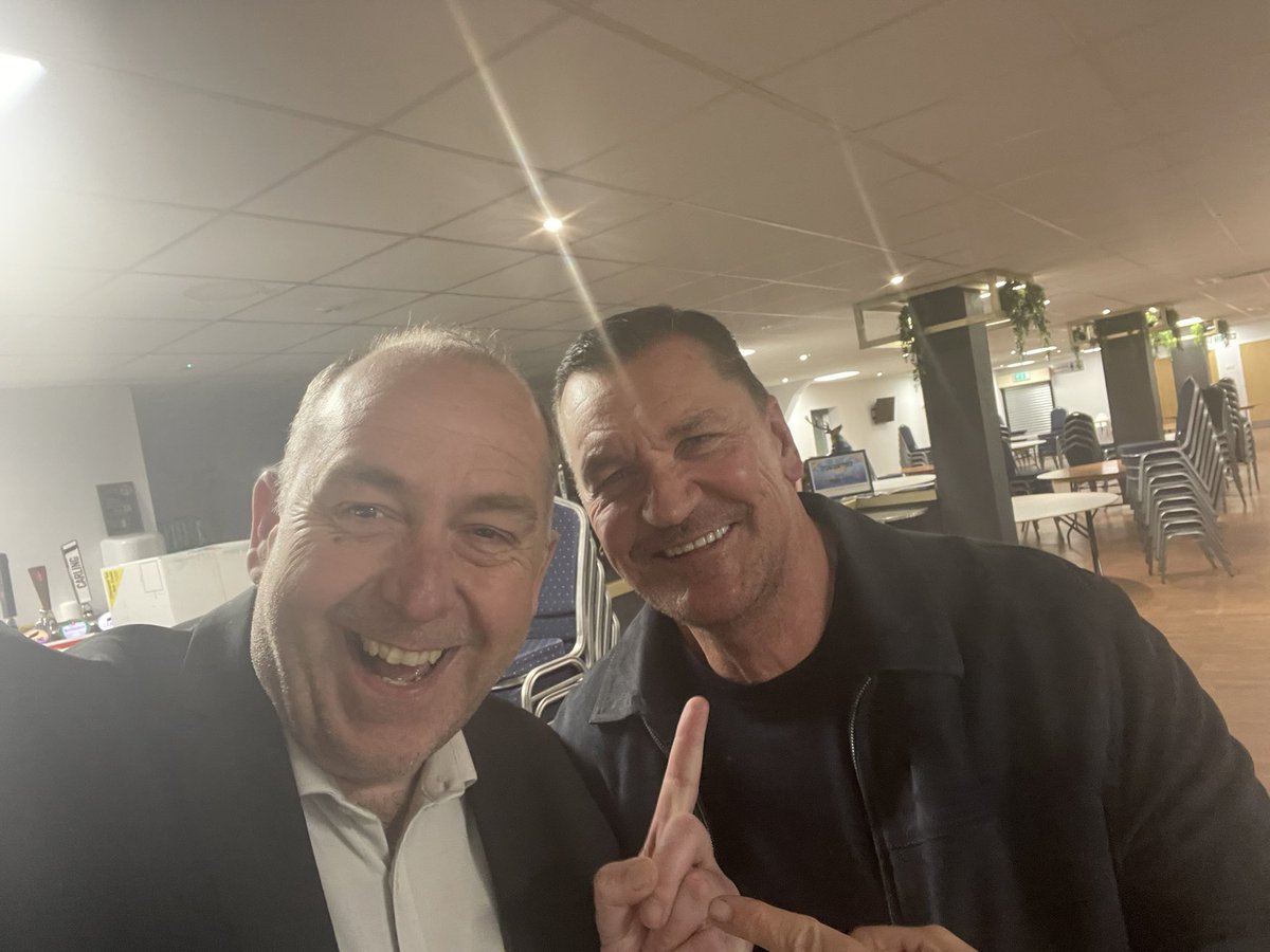 graeme74dj's tweet photo. Great night last night @mansfieldtownfc hosting 🎤 an evening with @craigfairbrass some great stories were told. A good night had by all. #RiseOfTheFootSolider #Eastenders #PrimeSuspect #Cliffhanger #CallOfDutyModernWarfare #ViolentMan https://t.co/UkcZRMQVsV