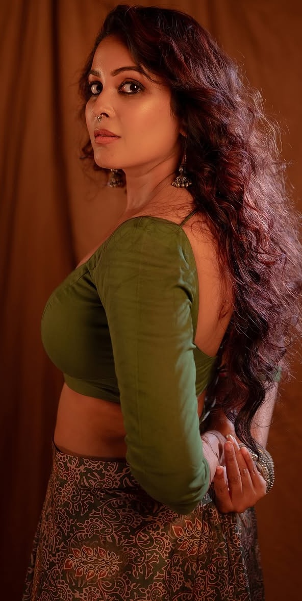 GpcNeC1bEAMFhbL?format=jpg&name=medium