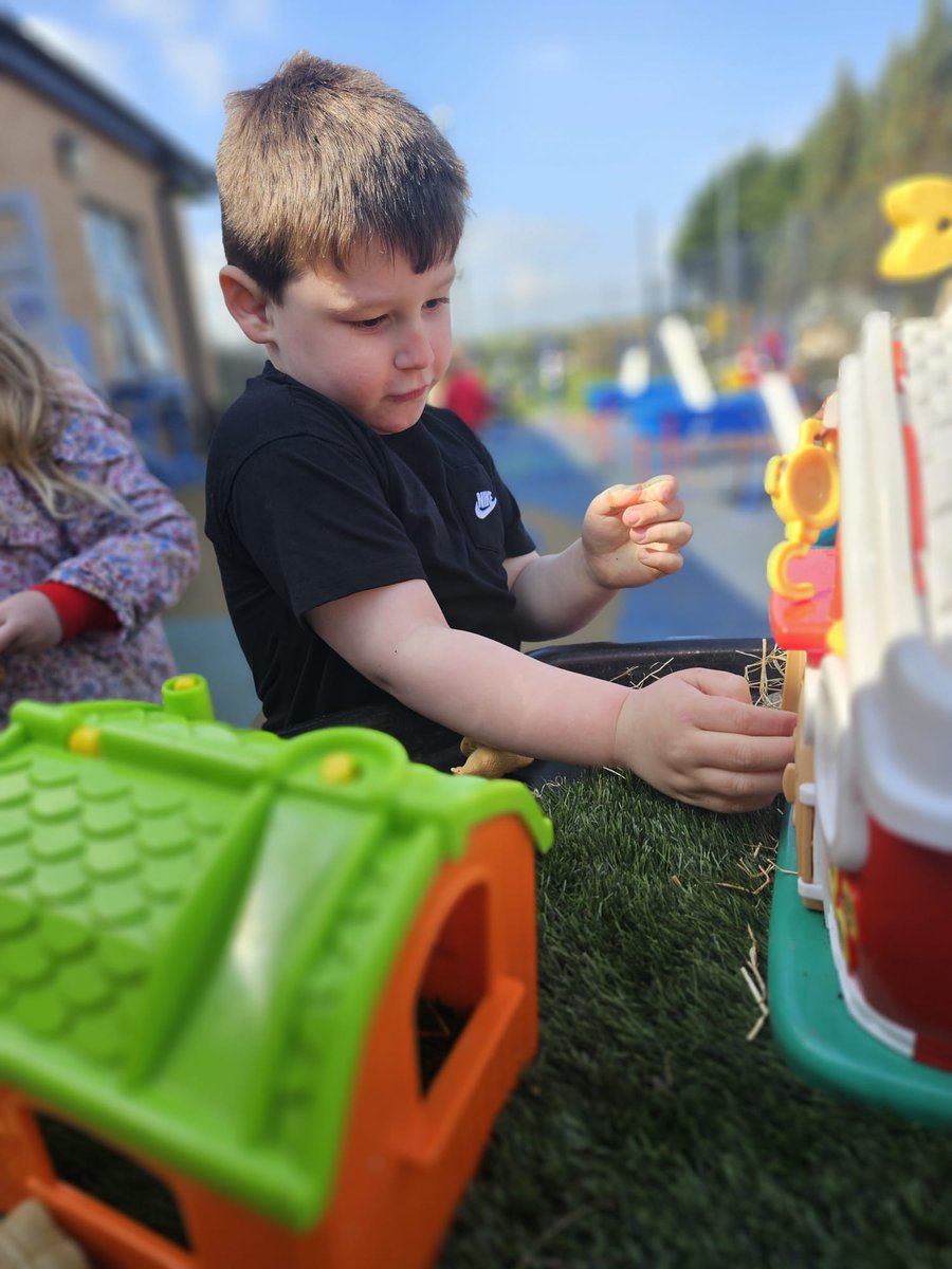 NetherburnPs's tweet image. #farm #briarlandsfarmpark the nursery children are getting ready for our summer trip! @earlyyearsscot @SLC_RAiSE @SLCEarlyLearn @FroebelTrust