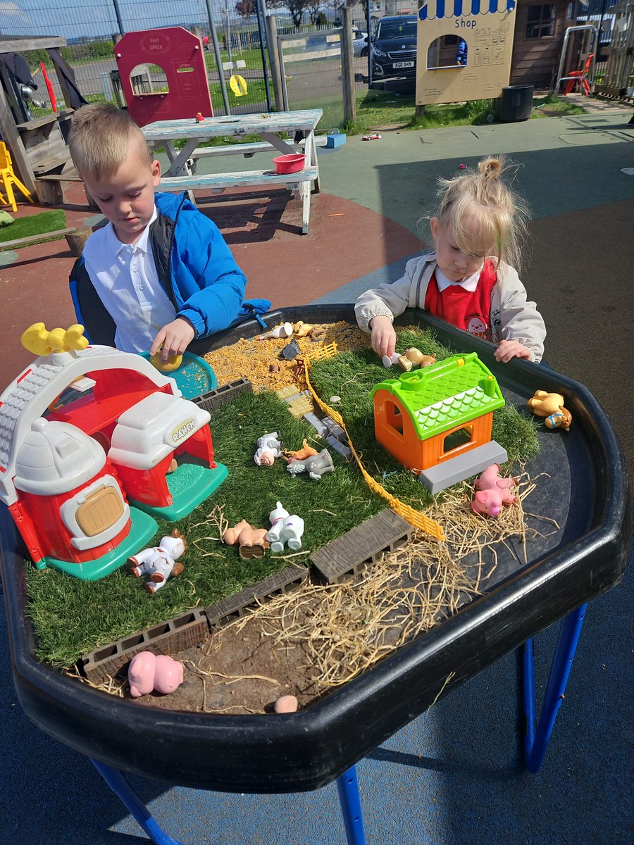 NetherburnPs's tweet image. #farm #briarlandsfarmpark the nursery children are getting ready for our summer trip! @earlyyearsscot @SLC_RAiSE @SLCEarlyLearn @FroebelTrust