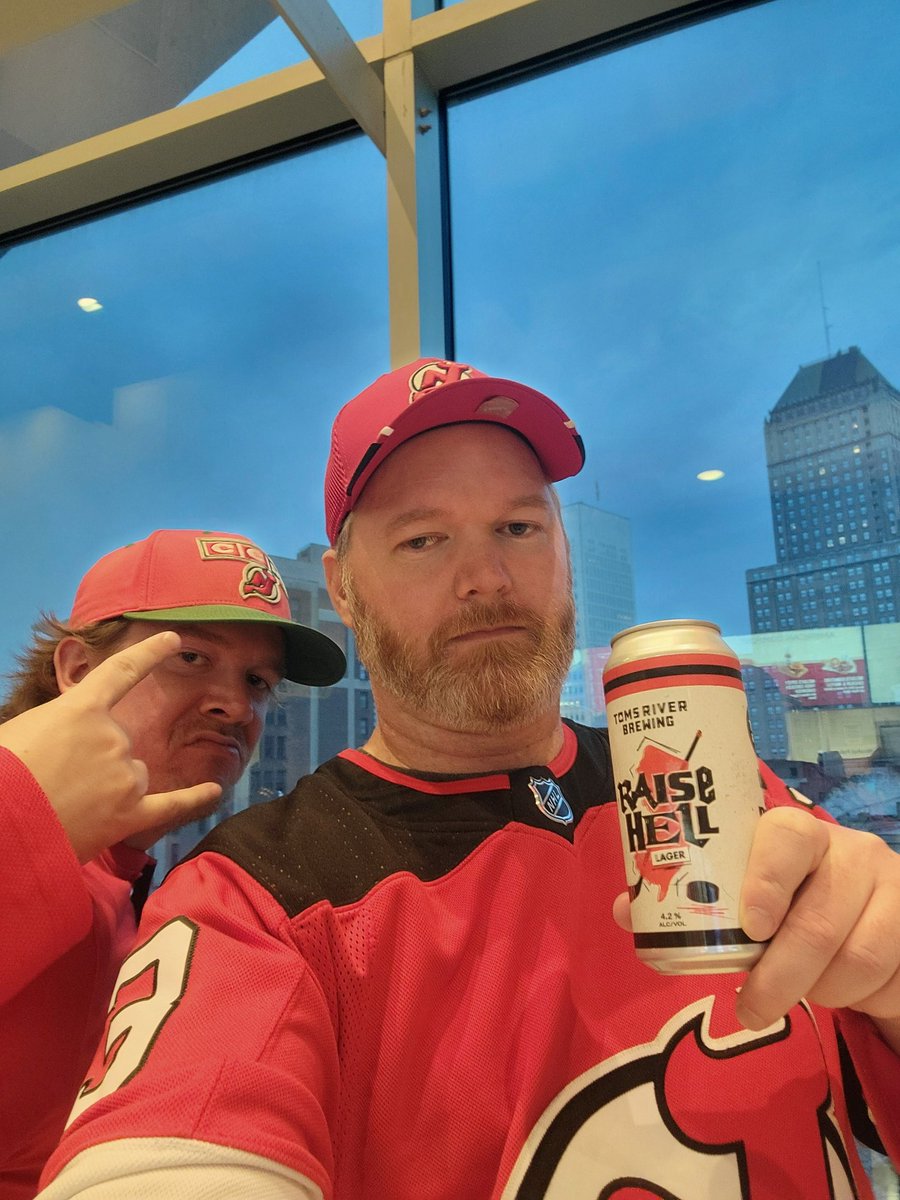 KevMAd3's tweet photo. That double OT GOT ME LIKE!!!!!! #NJDevils @NJDevils @TheBrattPack63 #playoffhockey #overtime #doubleovertime https://t.co/jYCCwguVN1