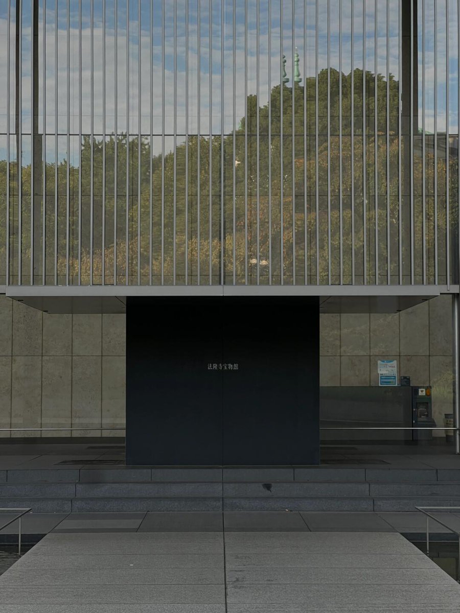 dot_loti's tweet photo. ②
⚫️ 東京国立博物館·法隆寺宝物館
📍上野公園内
建築家の谷口吉生氏がデザインしたシンプルで静かで時間が止まったようだ。
飛鳥時代の国宝級文化財が多く、雰囲気だけでも息が詰まるほどだ。 https://t.co/EAEWy5pKwO