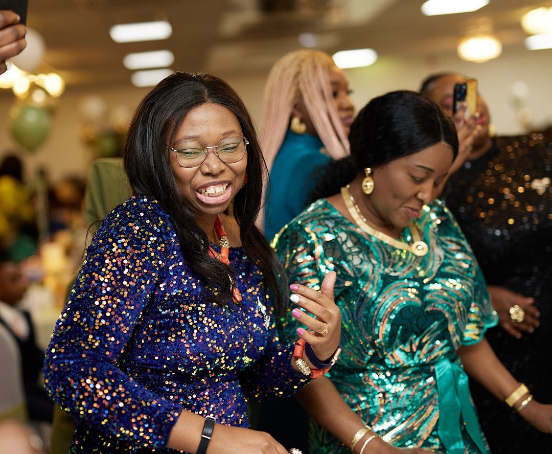 juneepictures's tweet photo. What's the perfect music for the this Candid shots. 

Follow Juneepictures on Instagram and TikTok 

#juneepictures #candidshot #photography #weddings #nigerianwedding https://t.co/sbT7eJatCK