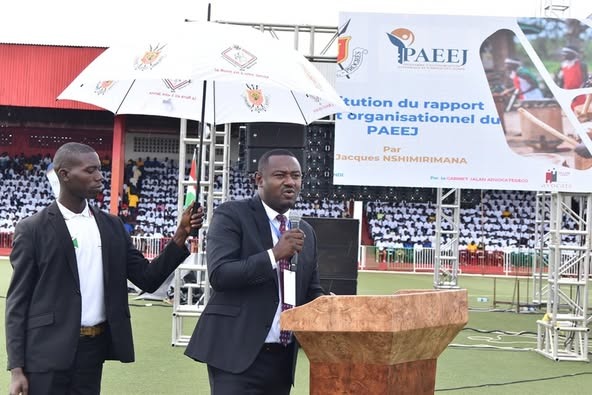 1/Honoré de présenter les conclusions de l’audit organisationnel du <a href="/PAEEJ_Burundi/">PAEEJ</a> lors de la 4ème édition #youthimpulse qui se déroulait au stade Ingoma de Gitega, ce 25.04.2025 sous le Haut patronage de SE le Chef de l'Etat en présence d'autres personnalités éminentes du Pays.