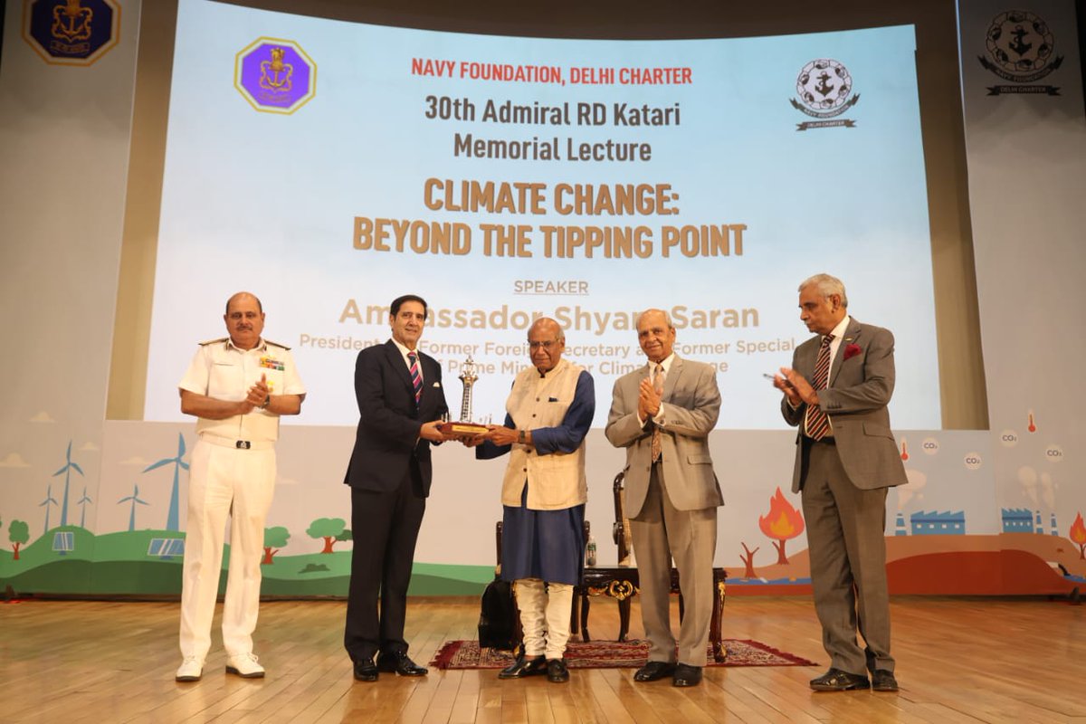 NAVYESM's tweet photo. The talk witnessed enthusiastic participation of audience comprising serving &amp; retired officers &amp; their spouses, research scholars &amp; school children. 

Lecture is held every year, in honour of 1st Indian Chief of the Naval Staff, &amp; is organised, under the aegis of NFC Delhi. https://t.co/fwleoYPkR5