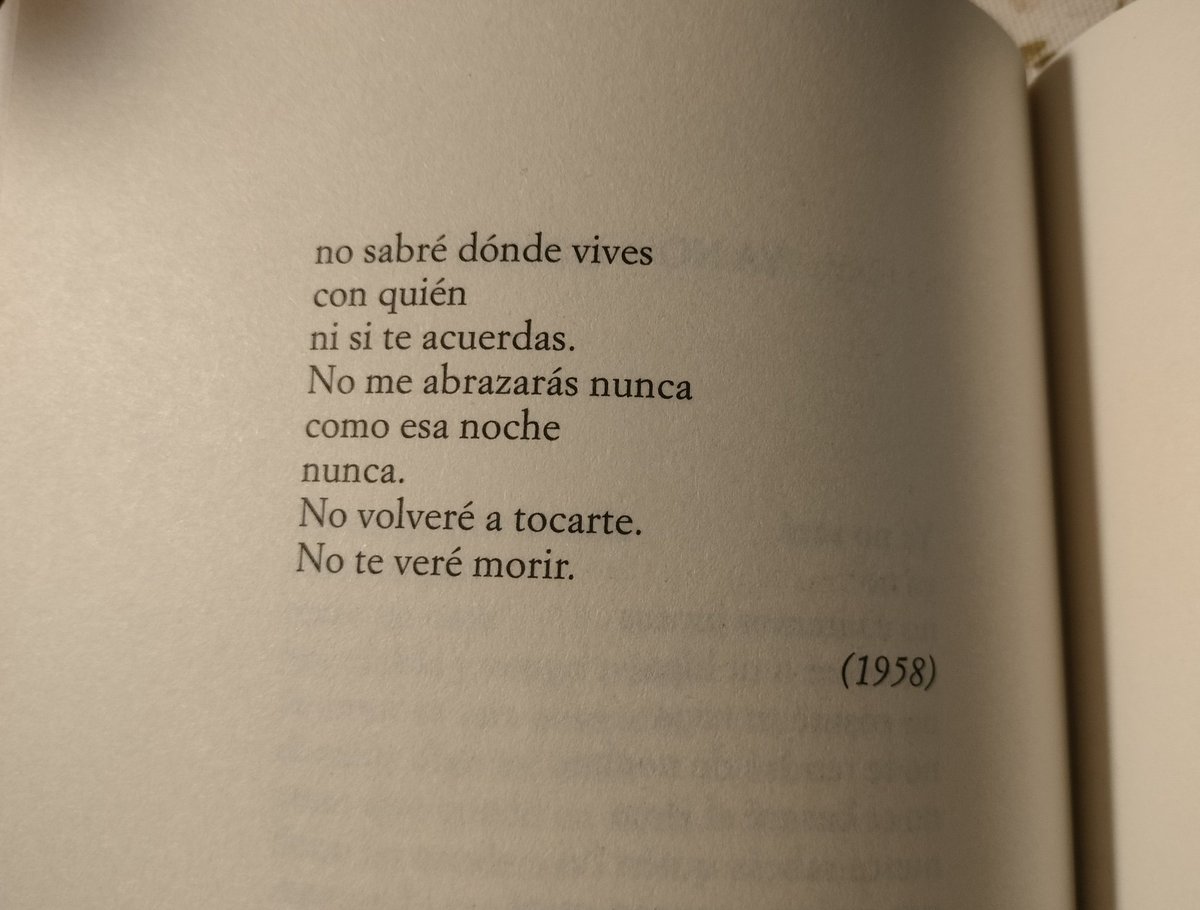 «nunca sabrás quién fui
por qué me amaron otros.

No llegaré a saber
por qué ni cómo nunca
ni si era de verdad
lo que dijiste que era
ni quién fuiste
ni qué fui para ti
ni cómo habría sido
vivir juntos
querernos
esperarnos
estar.»

~ Idea Vilariño
🎬 Breaking the Waves (1996)