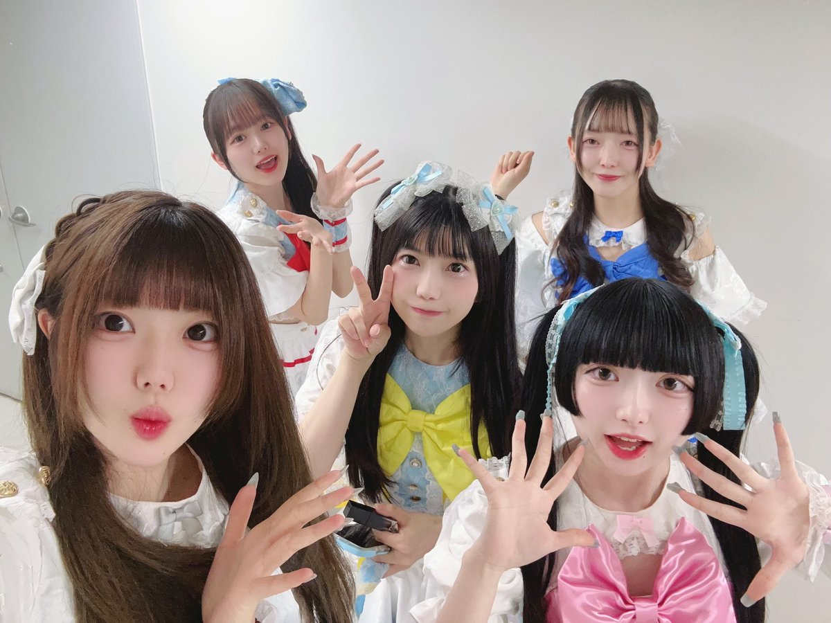 『IDOL SODA Stream!! GWスペシャル』ありがとうございました🌟

このあと16:40~と18:35~渋谷eggmanで主催ライブ‼️
そして夜‼️21:00~同じく渋谷eggmanでフリーライブ‼️‼️‼️
お待ちしてます👍🏻✨