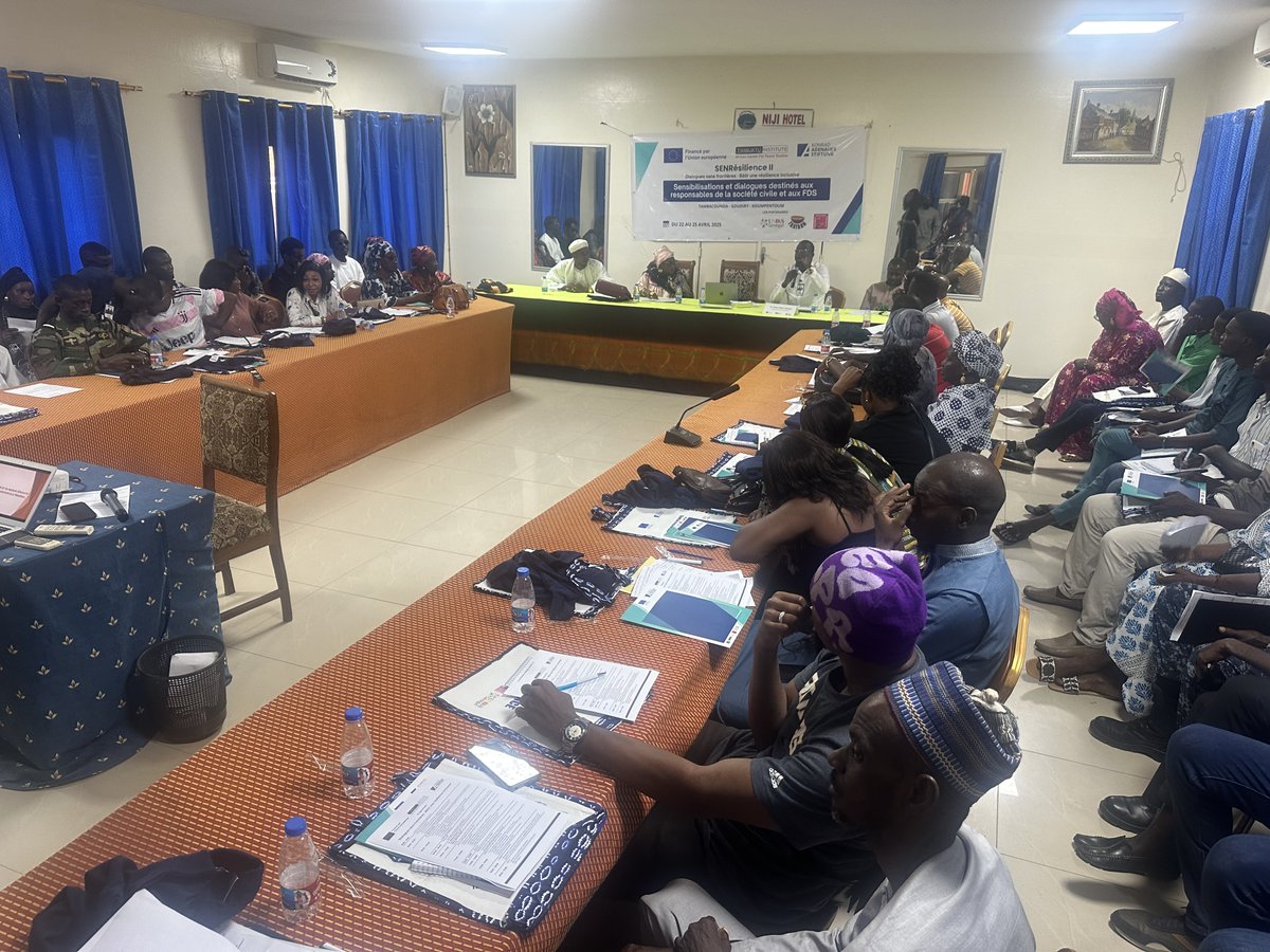 Timbuktuacps's tweet photo. #Tambacounda & #Goudiry: For @timbuktuacps led by @bakary_sambe SenResilience II starts with concept of “Dialogues sans Frontières”, supported by @UEauSenegal with @KasSenegal. New commitment to building @resilience with communities in the eastern regions of #Senegal https://t.co/8FK8qoWMVb