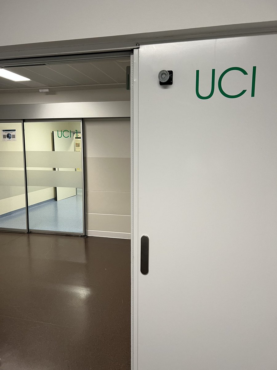 Fisioterapia 7 días por semana con refuerzo por las tardes entre semana! Los pacientes UCI del H Álvaro Cunqueiro la tienen desde hoy. Esfuerzo de algunos, beneficios para todos! <a href="/FISIOSEPAR/">Fisioterapia SEPAR</a> <a href="/aefisio/">AEF</a> <a href="/Farodevigo/">Faro de Vigo</a> <a href="/lavozdegalicia/">La Voz de Galicia</a> <a href="/AtlanticoDiario/">Atlántico</a>