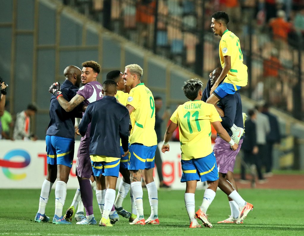Good morning, Yellow Nation! How good does it feel to reach the #TotalEnergiesCAFCL Final? 🤩

#Sundowns #RabatsenaGape