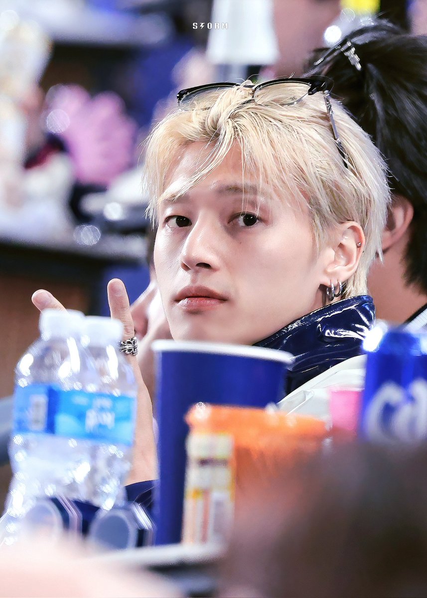 feel_the_storm's tweet photo. 250425 롯데자이언츠
#에이티즈 #우영  
#ATEEZ #WOOYOUNG https://t.co/748By6dJFL