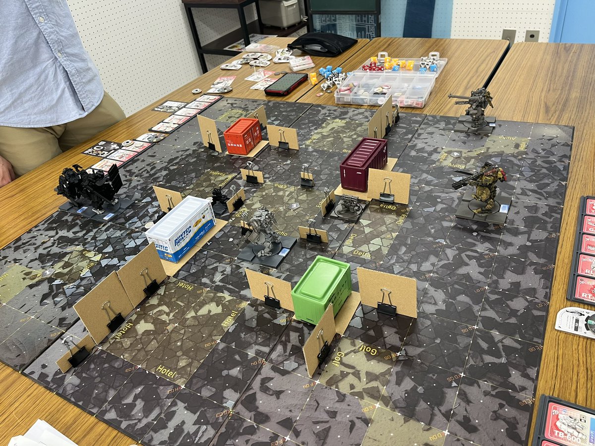 KoboldsNest's tweet image. 2戦目始まっています